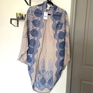 Free people gray with blue lace detail kimono NWT